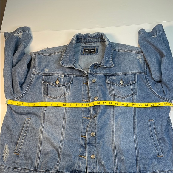 Five.By.Five Women’s Distressed Blue Denim Jacket With Girls on back Sz 3X - Picture 5 of 13